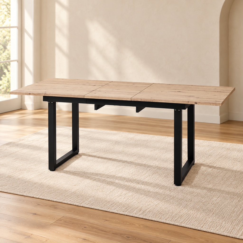 Table à manger extensible effet chêne 140 à 180 cm – pieds noirs — produit seul dans un intérieur de maison