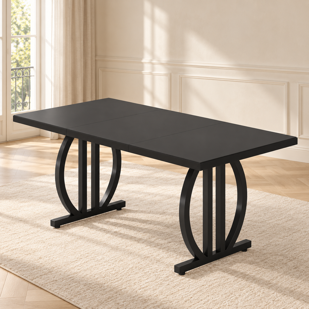 Table à manger industrielle Forge 160 cm – plateau noir, pieds métal sculptés — produit seul dans un intérieur de maison