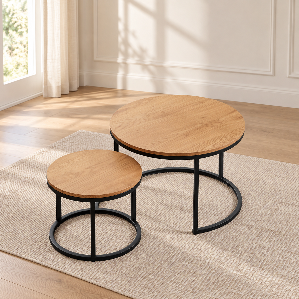 Table basse ronde Fonderie 70 cm — plateau effet bois et piètement métal noir — 6 finitions disponibles — produit seul dans un intérieur de maison