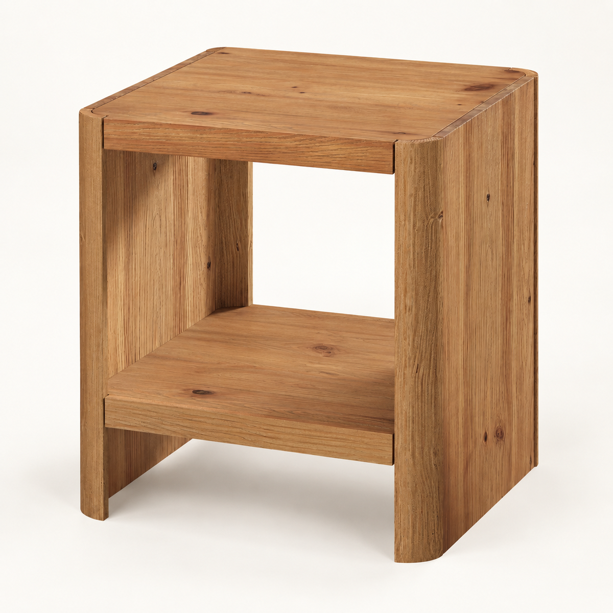 Table d’appoint Cube 50 × 50 cm en bois naturel vue trois-quarts