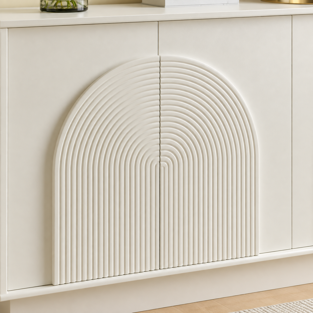 Détail du relief arqué cannelé du buffet blanc mat 160 cm