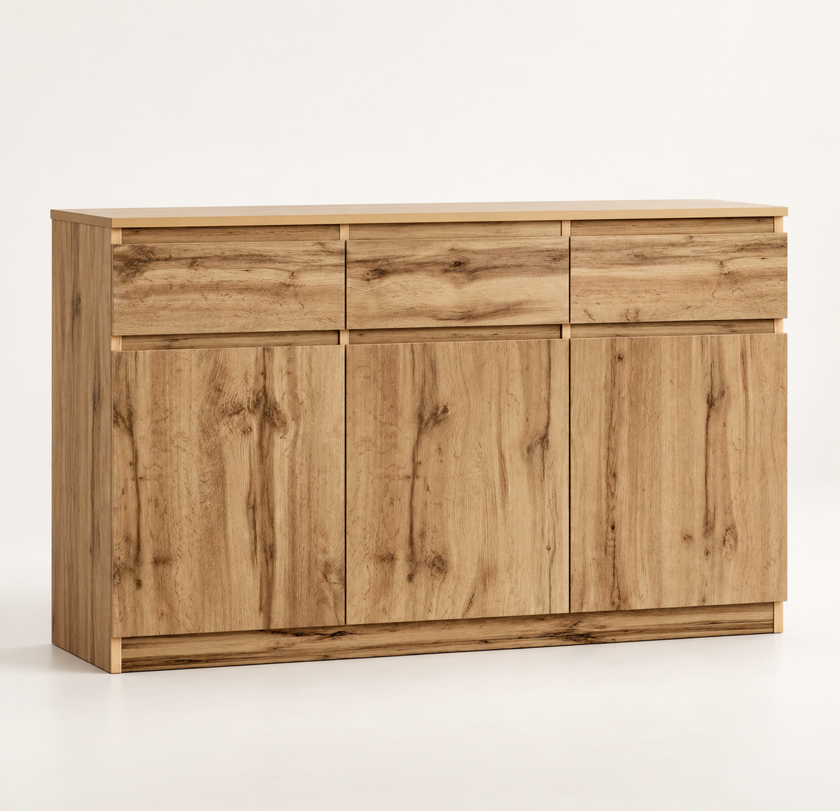 Buffet bois naturel 135 cm trois portes trois tiroirs vue trois-quarts