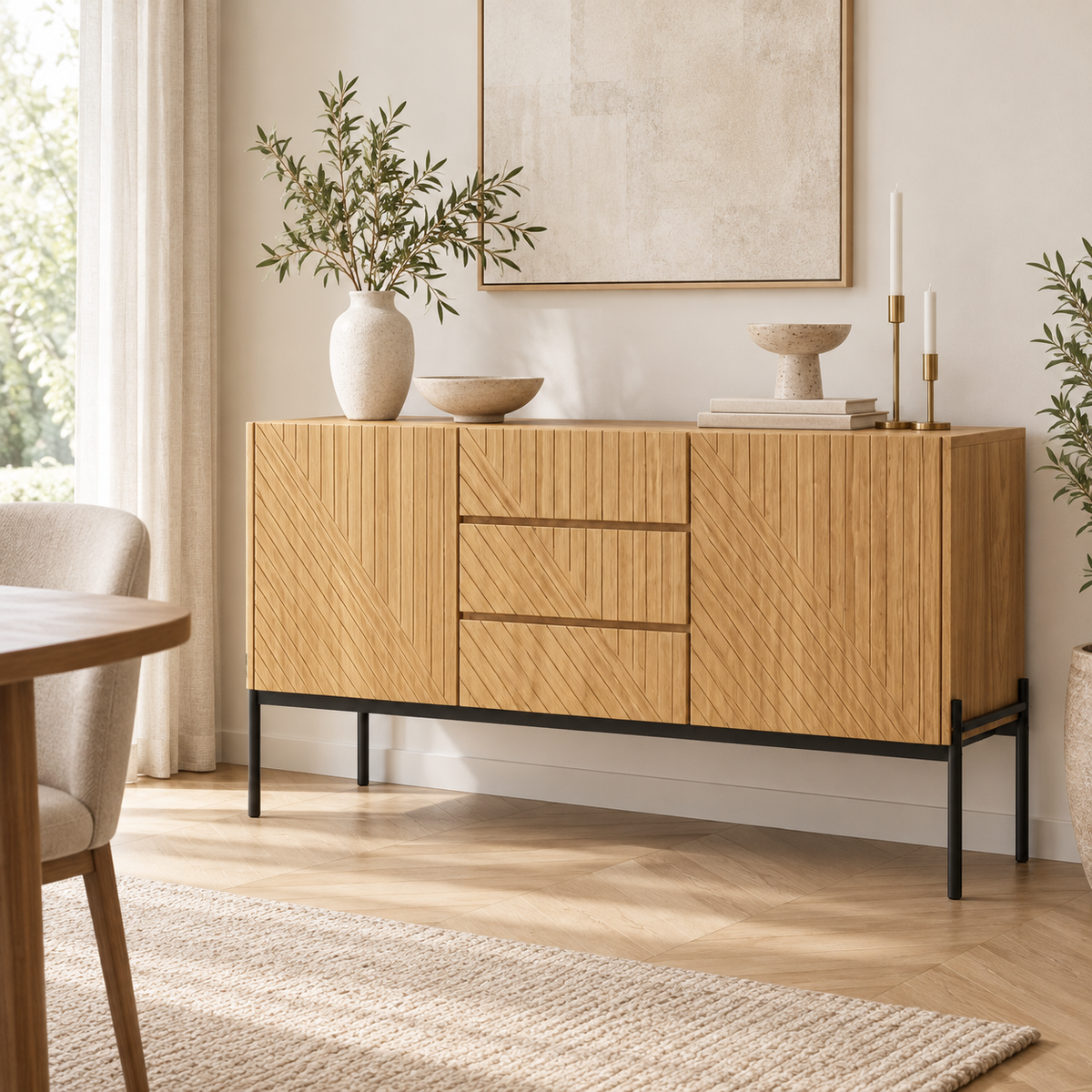 Buffet bois naturel 140 cm dans une salle à manger contemporaine
