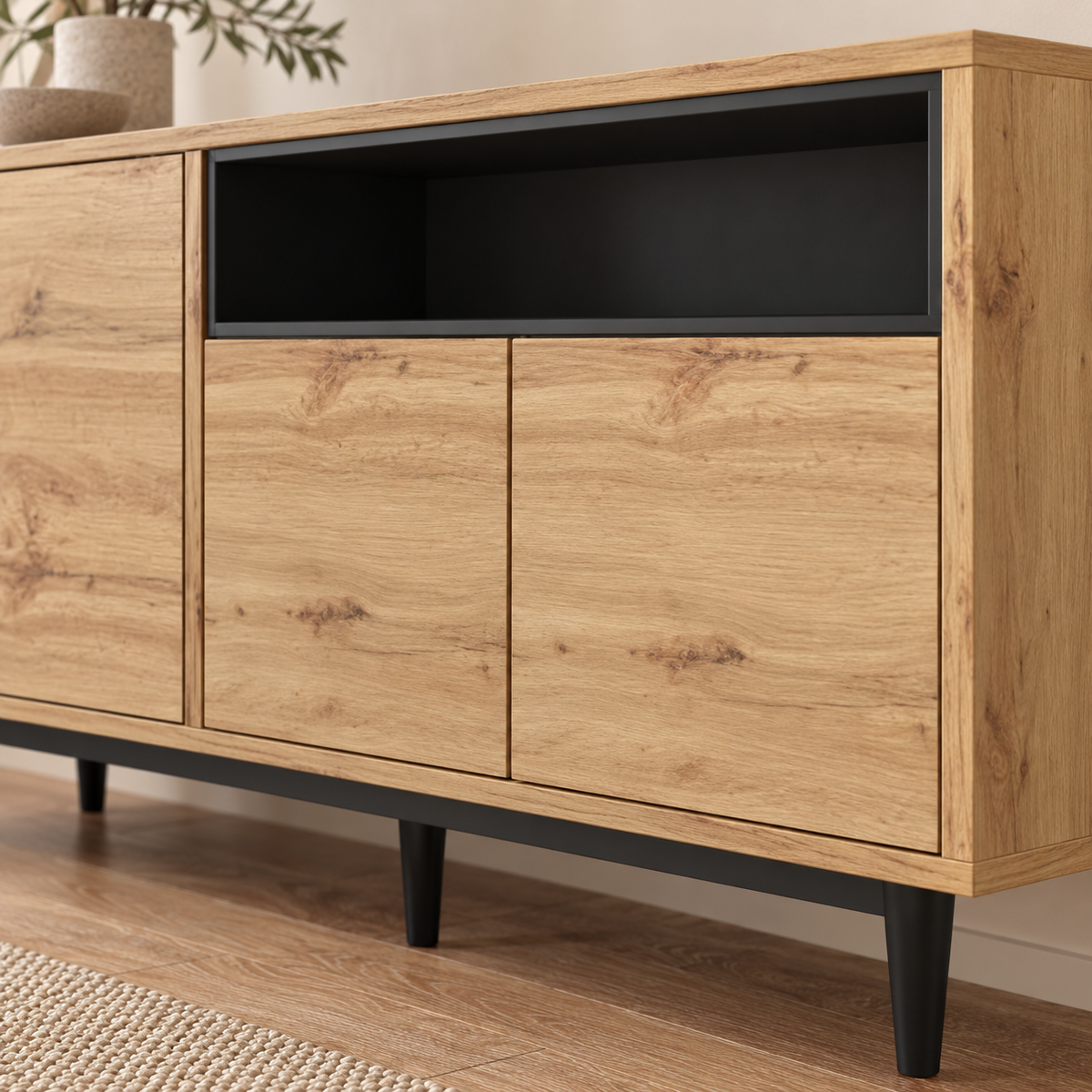 Détail de la niche noire et des portes bois naturel du buffet 160 cm