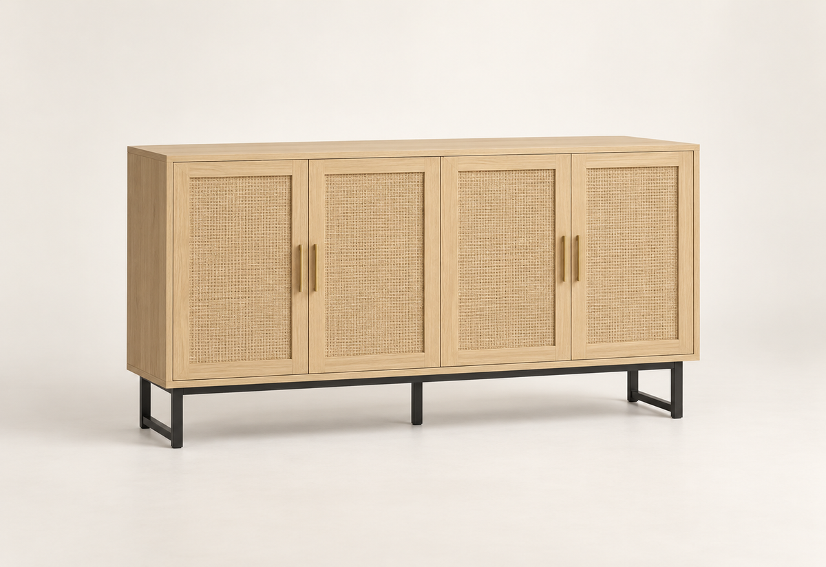 Buffet cannage tressé 140 cm quatre portes vue trois-quarts