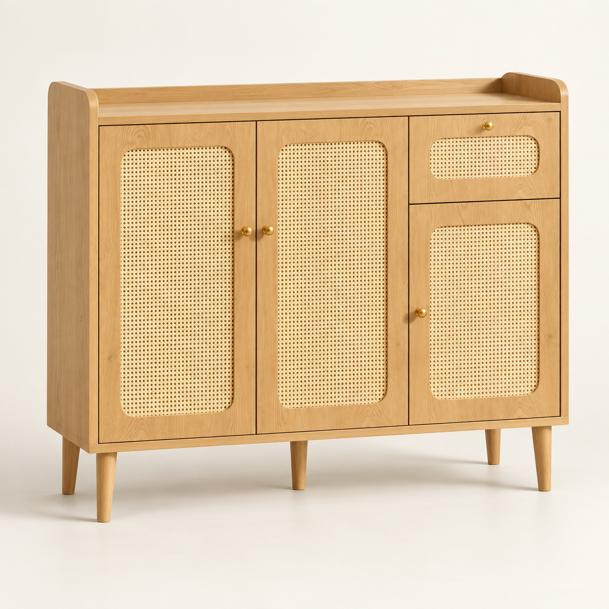 Buffet chêne et cannage 120 cm trois portes et un tiroir vue trois-quarts
