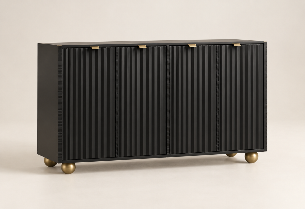 Buffet noir sculpté 120 cm quatre portes vue trois-quarts