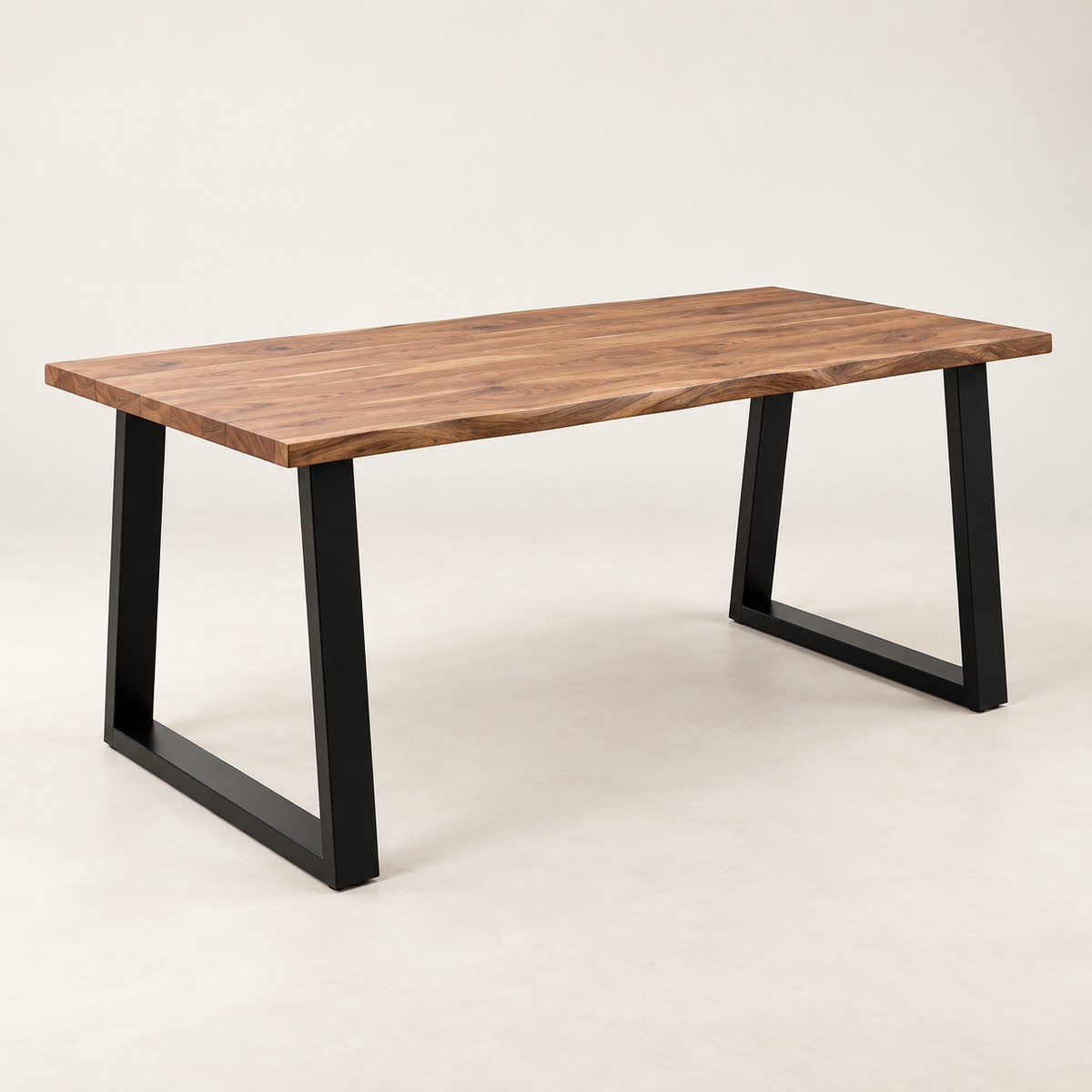 Table à manger en acacia massif 180 cm vue trois-quarts