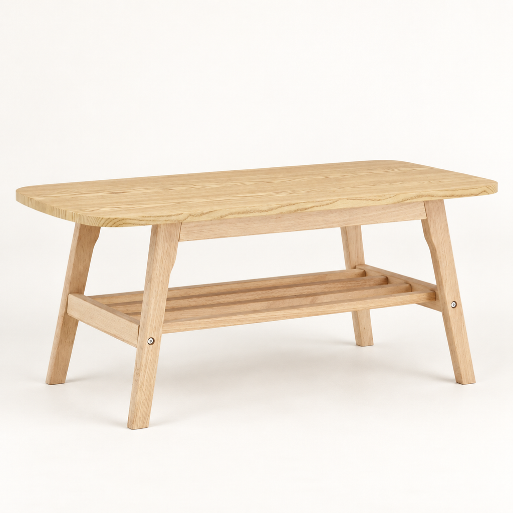 Table basse en bois clair avec étagère à lattes vue trois-quarts